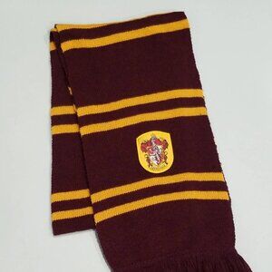 Harry Potter Gryffindor Knitted Crest Scarf with Patch